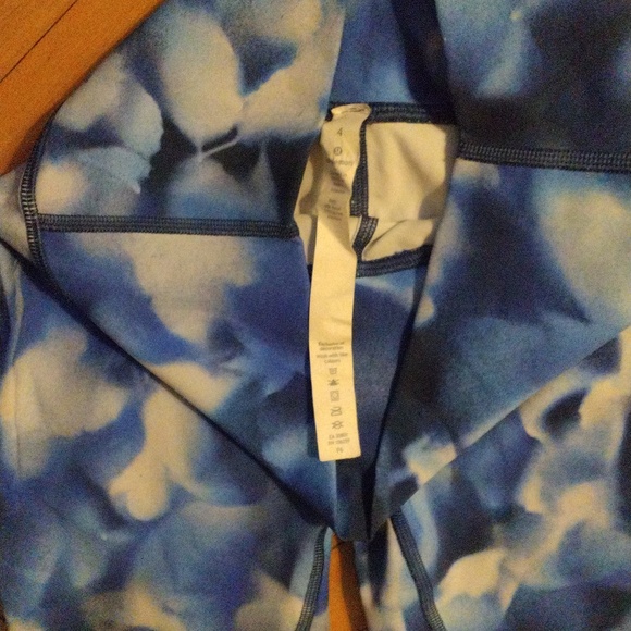 Lululemon Wunder Under High Waist Leggings - Blue Tie Dye • size 4 - Picture 2 of 5